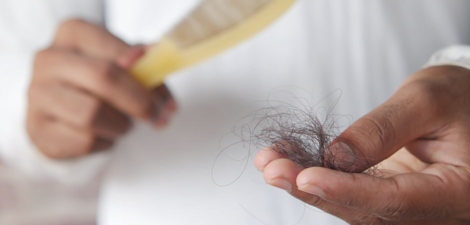 Como a Queda de Cabelo Pode Impactar Sua Confiança